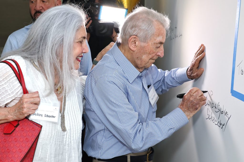 David and Sydney Schaecter