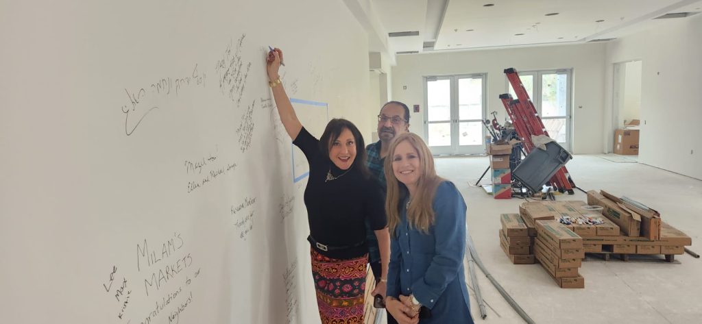 821b9c44-5f4e-412a-8bca-c161fea56770